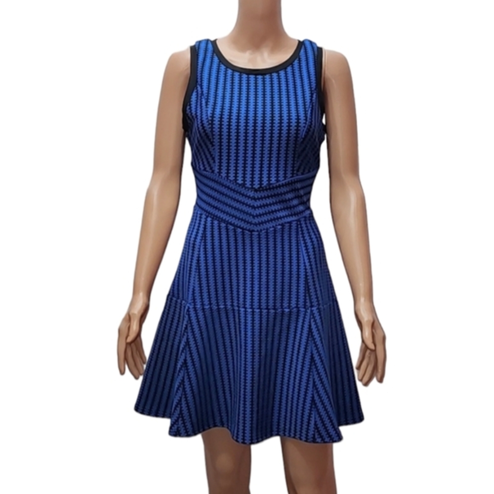 Esley Women'’s Sleeveless Fit & Flare Dress Size S Stretch Black/Blue Geometric - Picture 2 of 9